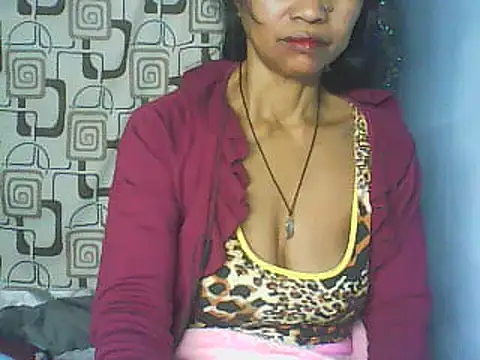 Snapshot of nene_belle chatting on June 25, 2026, 6:57 pm nene belle online show from June 25, 2026, 6:57 pm