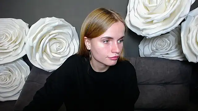 MargaritaKiss online show from October 11, 2025, 7:15 pm