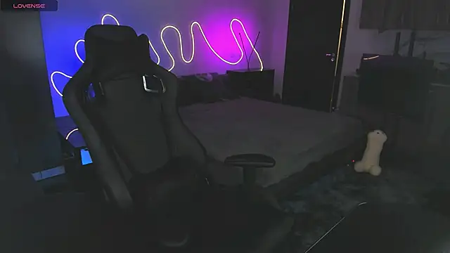 Snapshot of Brad_Maloney chatting on November 7, 2025, 8:13 pm Brad Maloney online show from November 7, 2025, 8:13 pm