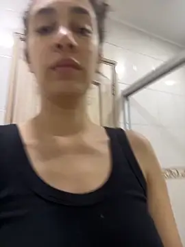 thaliacollins online show from November 30, 2025, 6:52 pm