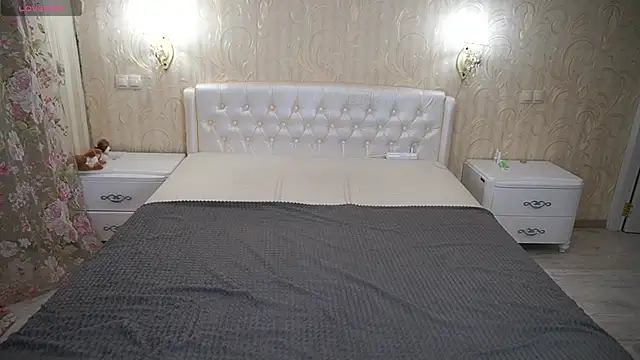 LunaaMayy online show from October 27, 2025, 11:27 pm