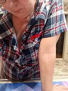 NicoleOlla online show from February 6, 2026, 2:35 pm