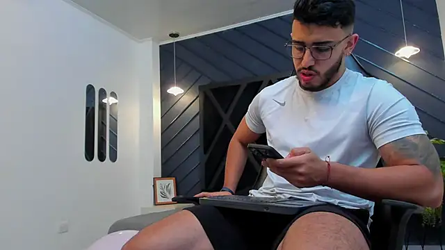 Liam Kleiin online show from November 1, 2025, 11:15 am