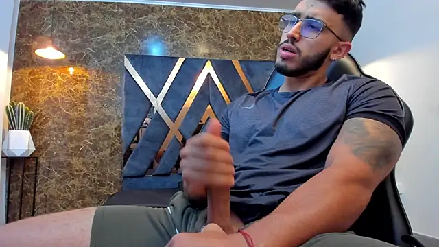 Liam Kleiin online show from September 23, 2025, 11:28 am