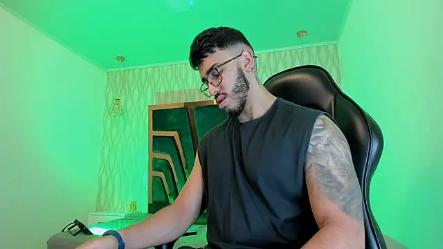 Liam Kleiin online show from November 26, 2025, 11:21 am