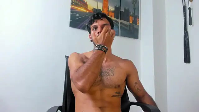 JuanBlade online show from December 16, 2025, 3:11 am