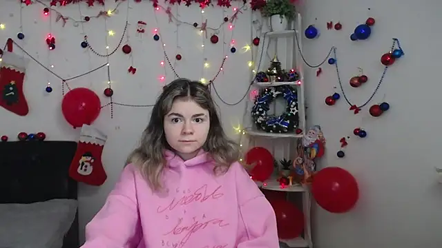 TinaRedly online show from December 18, 2025, 7:07 pm