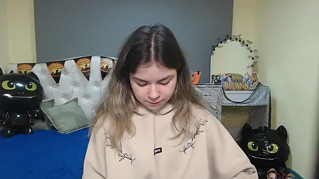 TinaRedly online show from October 26, 2025, 6:14 am