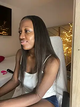 kellya  online show from April 10, 2026, 8:38 pm