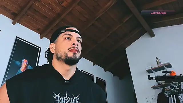 Snapshot of SilvaBranko chatting on March 1, 2026, 1:05 am SilvaBranko online show from March 1, 2026, 1:05 am