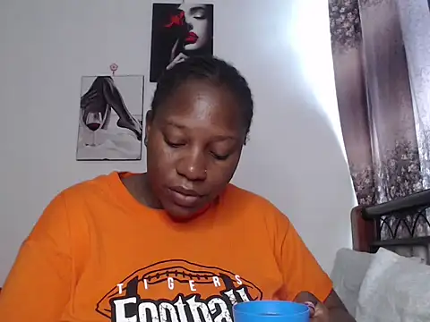 Whimsicalwillow online show from October 30, 2025, 11:08 am