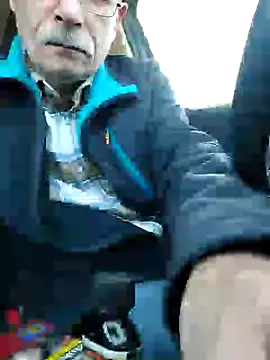 bottomhairy online show from March 7, 2025, 12:12 pm