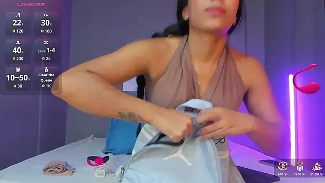 Snapshot of MadissonShakur chatting on November 22, 2025, 5:12 pm MadissonShakur online show from November 22, 2025, 5:12 pm