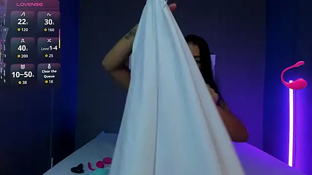 Snapshot of MadissonShakur chatting on September 26, 2025, 5:09 pm MadissonShakur online show from September 26, 2025, 5:09 pm