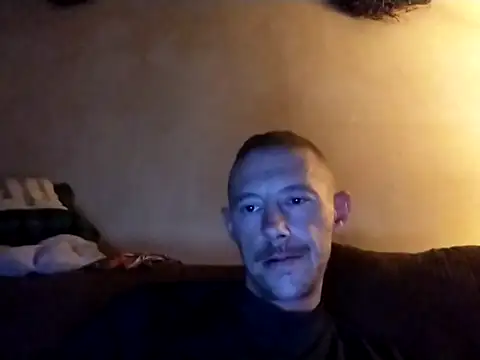 elmerfuddin87 online show from October 14, 2025, 3:29 am