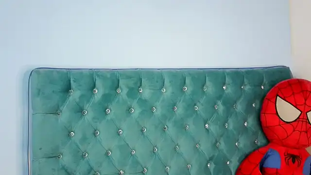  Thomas hot  online show from January 19, 2026, 1:53 am