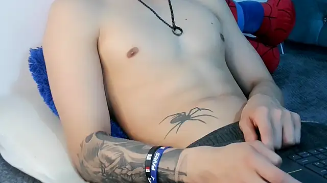  Thomas hot  online show from March 5, 2026, 4:42 am