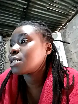 lauraporsi online show from February 17, 2025, 5:47 am