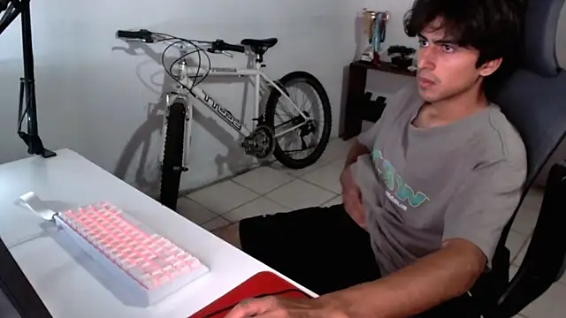 Thieves9 online show from September 22, 2025, 10:38 pm