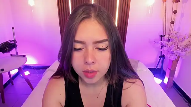 Snapshot of ArianaBaker chatting on May 28, 2026, 1:06 pm ArianaBaker online show from May 28, 2026, 1:06 pm