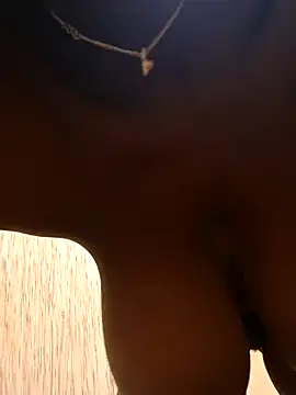 Swirly blac online show from December 15, 2025, 5:57 am