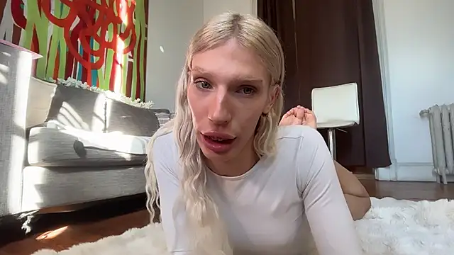 AliceSnowCatt online show from April 18, 2026, 7:07 pm