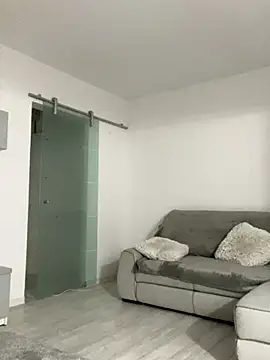  adelle online show from November 14, 2025, 12:09 pm