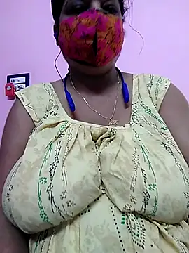 Snapshot of Kayra_34 chatting on October 10, 2025, 3:40 am Kayra 34 online show from October 10, 2025, 3:40 am