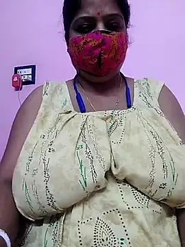 Snapshot of Kayra_34 chatting on November 3, 2025, 10:52 am Kayra 34 online show from November 3, 2025, 10:52 am