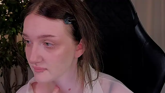 ELLIEJAY online show from November 23, 2025, 5:17 am