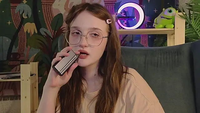 ELLIEJAY online show from March 16, 2025, 12:01 am