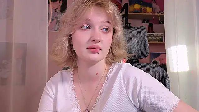 ELLIEJAY online show from March 11, 2026, 5:12 am