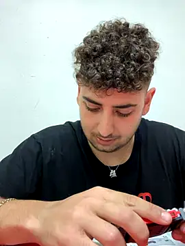 Snapshot of claudio20031 chatting on November 11, 2025, 4:57 pm claudio20031 online show from November 11, 2025, 4:57 pm