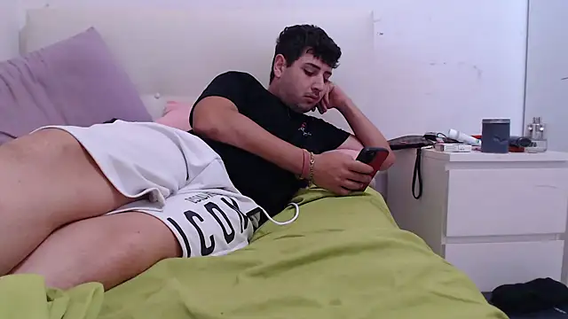 Snapshot of claudio20031 chatting on September 18, 2025, 5:32 am claudio20031 online show from September 18, 2025, 5:32 am