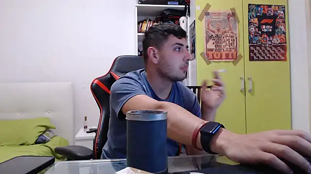 Snapshot of claudio20031 chatting on December 10, 2024, 9:22 pm claudio20031 online show from December 10, 2024, 9:22 pm