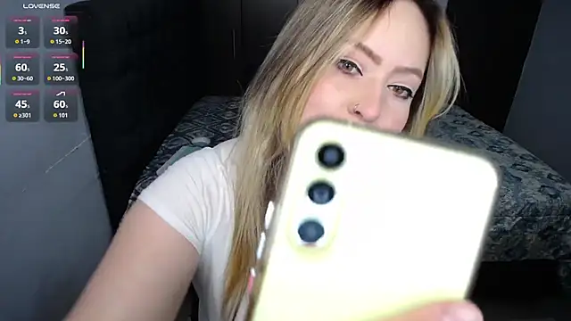 Valentina St online show from November 6, 2025, 10:36 pm