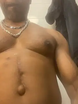 Elrubiolargo online show from February 4, 2025, 6:06 pm