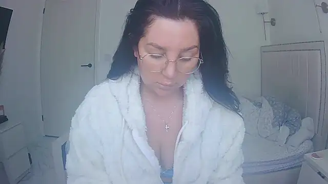 Snapshot of magical_mia chatting on April 22, 2026, 10:11 am magical mia online show from April 22, 2026, 10:11 am