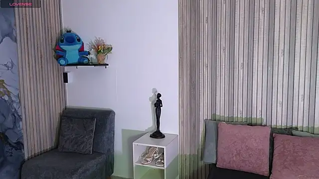 LissaWiild online show from November 5, 2025, 1:47 pm