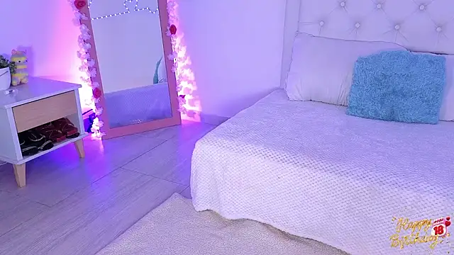 little kawaiigirl  online show from March 15, 2026, 3:02 am