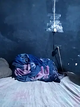 Hevellyn  online show from February 6, 2026, 2:29 am