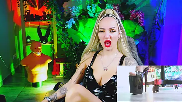 Snapshot of MonicaMaxwel chatting on February 13, 2026, 10:48 am MonicaMaxwel online show from February 13, 2026, 10:48 am