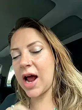 molly witha chance online show from February 11, 2026, 10:31 pm