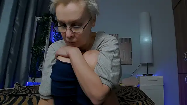 Snapshot of HelgaHimmell chatting on January 18, 2025, 1:19 am HelgaHimmell online show from January 18, 2025, 1:19 am