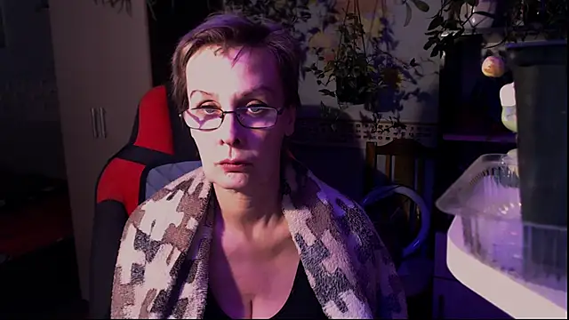 HelgaHimmell online show from May 31, 2026, 7:14 pm