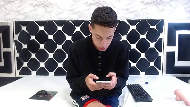 Snapshot of thiago19s chatting on January 12, 2026, 2:35 pm thiago19s online show from January 12, 2026, 2:35 pm