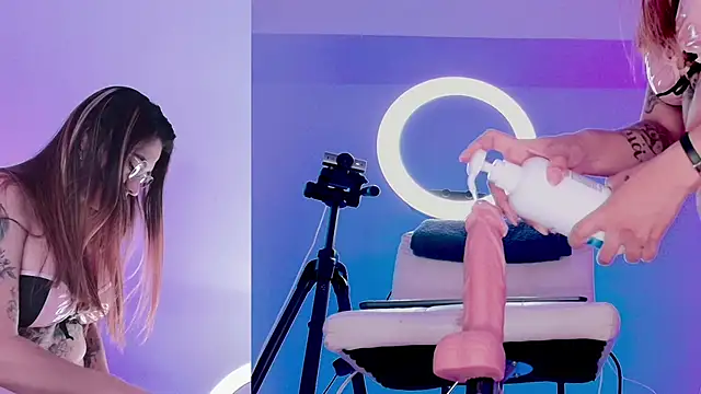 Angelst   online show from April 9, 2026, 1:29 am