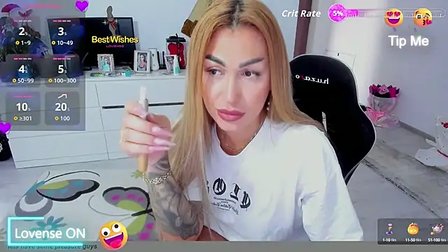 Snapshot of GlossyDiamondX chatting on September 9, 2025, 6:23 am GlossyDiamondX online show from September 9, 2025, 6:23 am