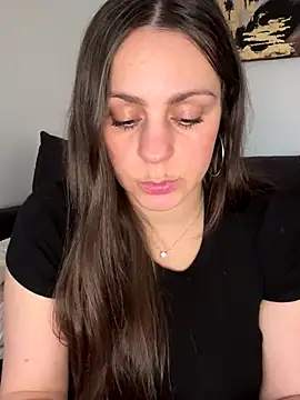 Snapshot of Loella-Rose chatting on December 16, 2025, 9:46 am Loella-Rose online show from December 16, 2025, 9:46 am