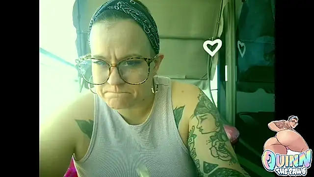 quinnmariexo online show from December 17, 2025, 5:07 pm